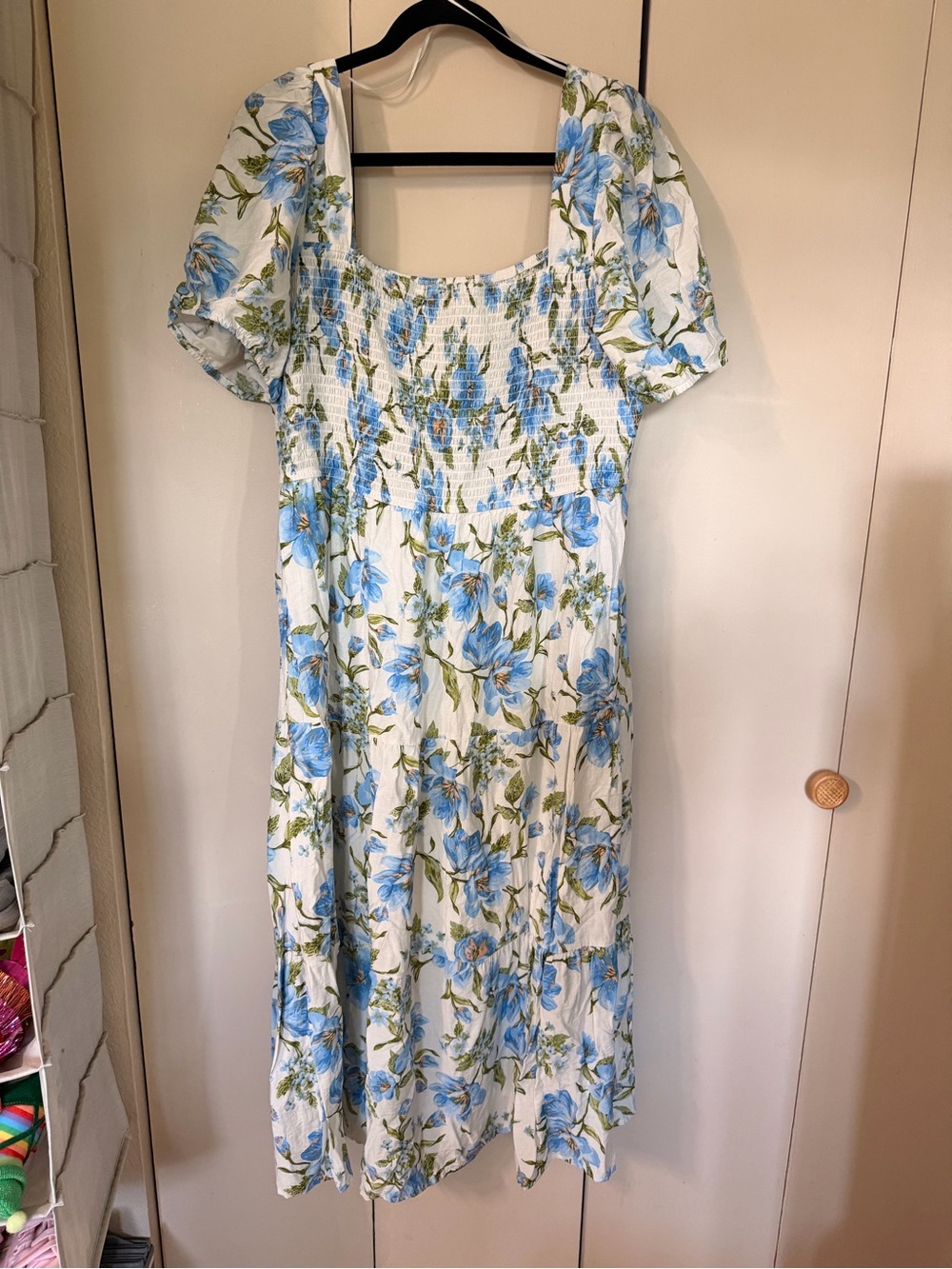 Floral Blue Puff-Sleeve Midi Dress